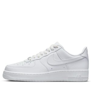 8accba70-d858-419a-a08d-e01573bf7f58 NIKE